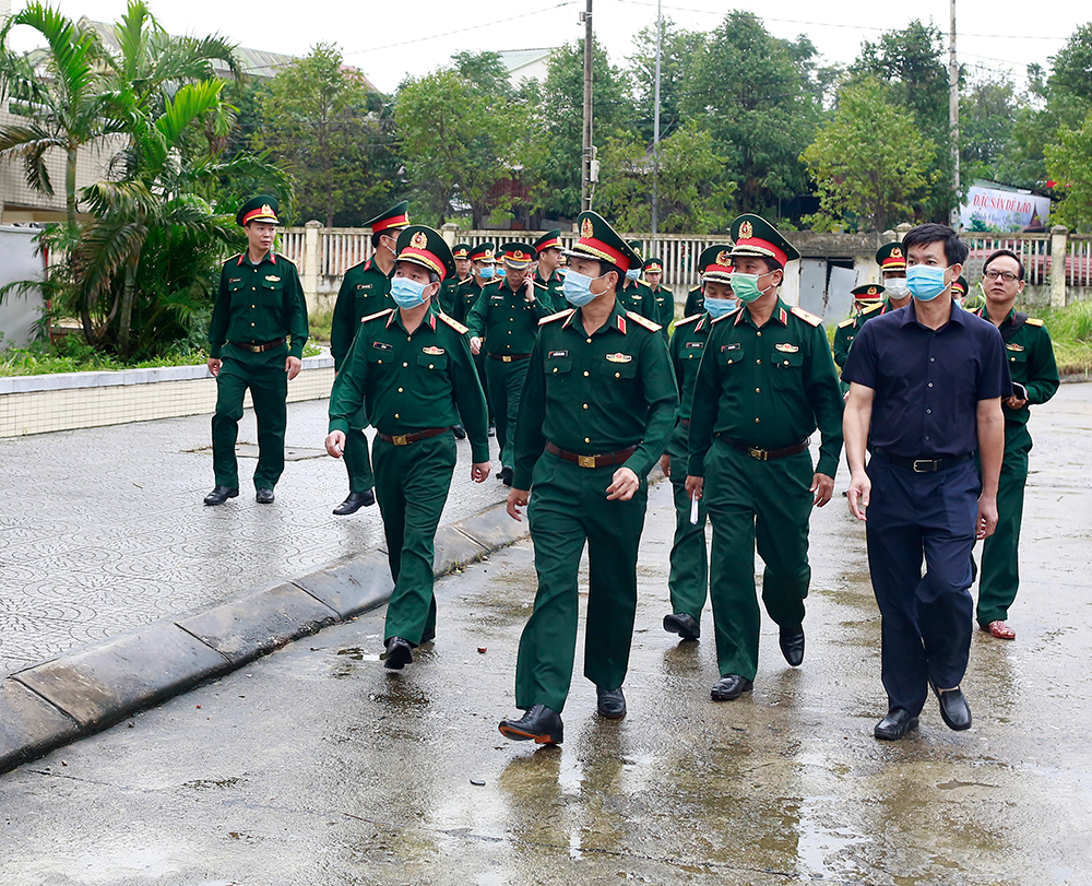 Đoàn công tác Bộ Quốc phòng kiểm tra công tác chuẩn bị lễ tang 22 cán bộ, chiến sĩ hy sinh tại Đoàn Kinh tế - Quốc phòng 337
